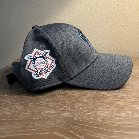 New Era Miami Marlins 9FORTY Adjustable Hat (Excellent Condition) - Picture 6 of 6